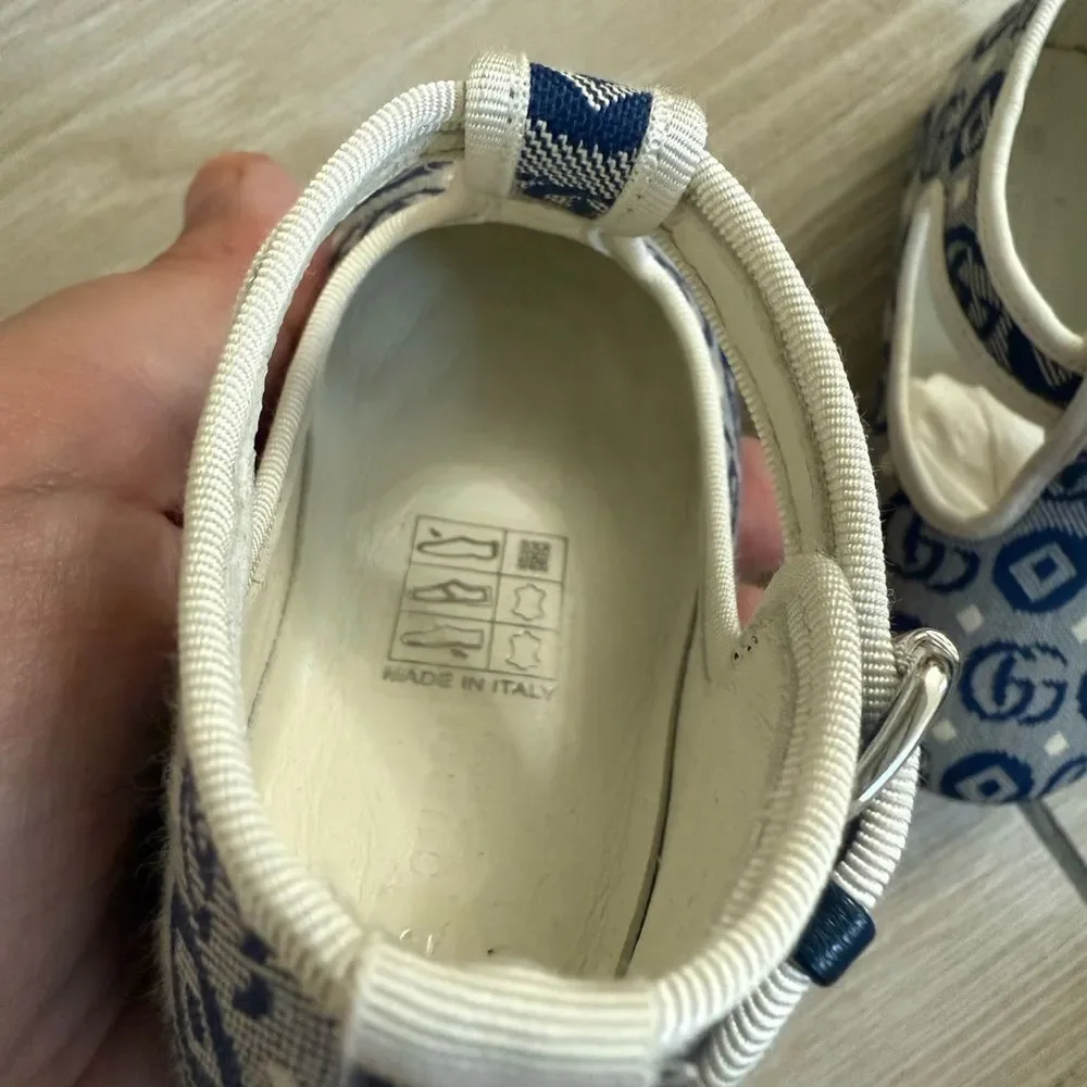 Brand new with box Gucci Baby Shoes size 19 us 3.5 babies
